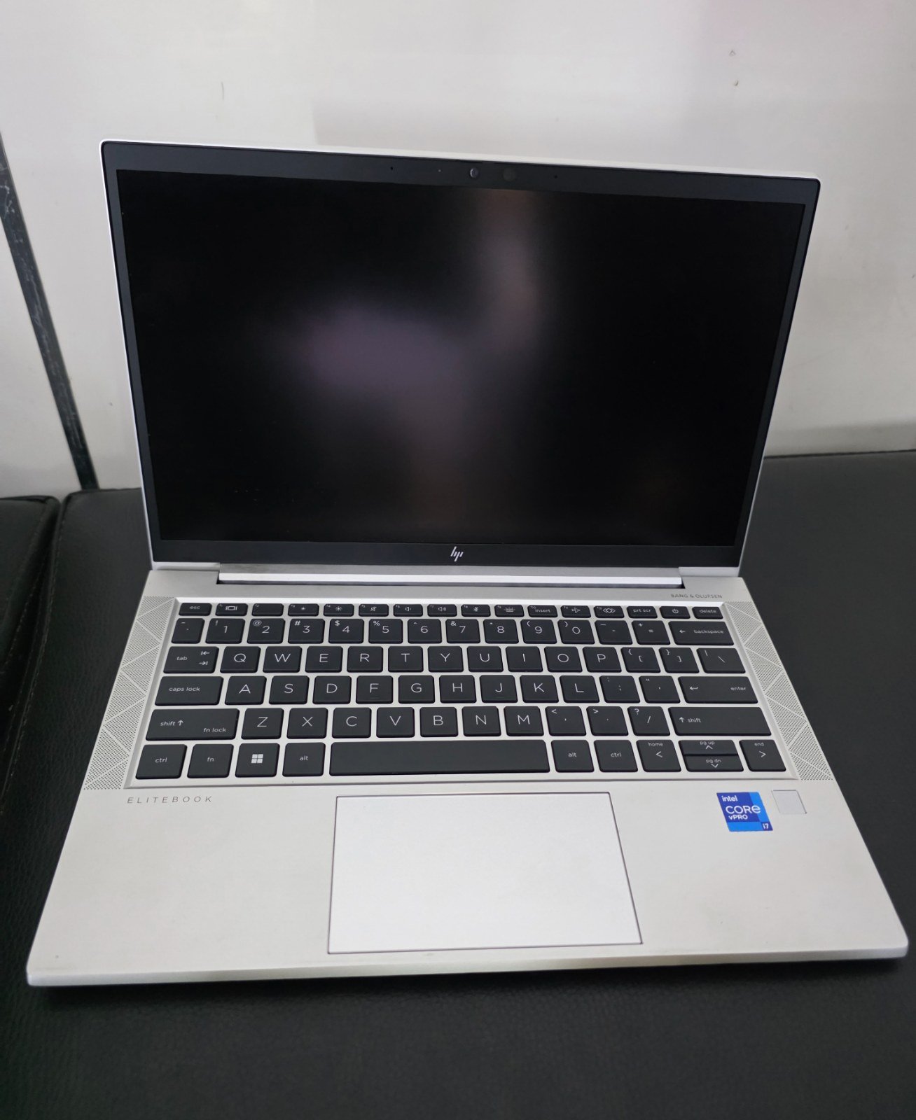 HP Elitebook 830 G8
